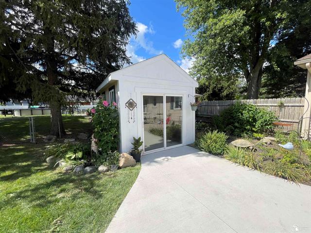 Builiding view ten for 14960 Dixie, Monroe, MI. 48161