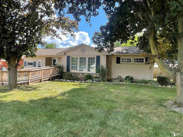 Builiding view three for 14960 Dixie, Monroe, MI. 48161