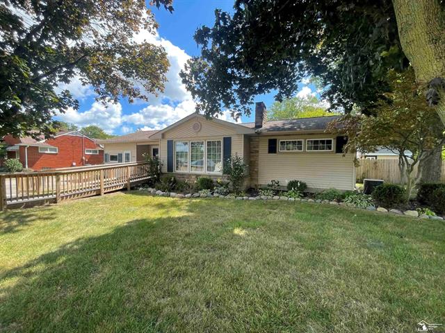 front view for 14960 S Dixie, Monroe, Mi. 48161