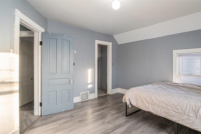 Builiding view fourteen for 1040 Madison, Grand Rapids, MI. 49507