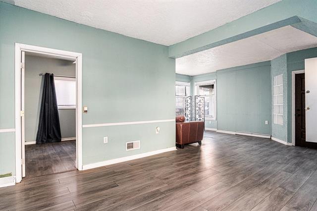 Builiding view seven for 1040 Madison, Grand Rapids, MI. 49507