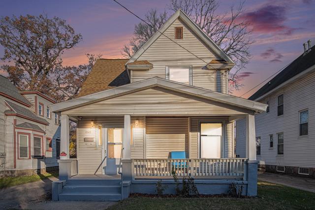 front view for 1040 Madison Avenue Se, Grand Rapids, Mi. 49507