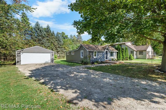 Builiding view fifteen for 1605 Hughes, Brighton, MI. 48114