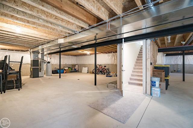 Builiding view forty four for 16818 Glenhurst Drive, Macomb, MI. 48044