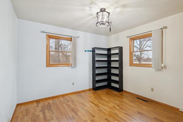 Builiding view eighteen for 1622 Watkins, Battle Creek, MI. 49015