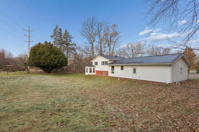 Builiding view thirty four for 1622 Watkins, Battle Creek, MI. 49015