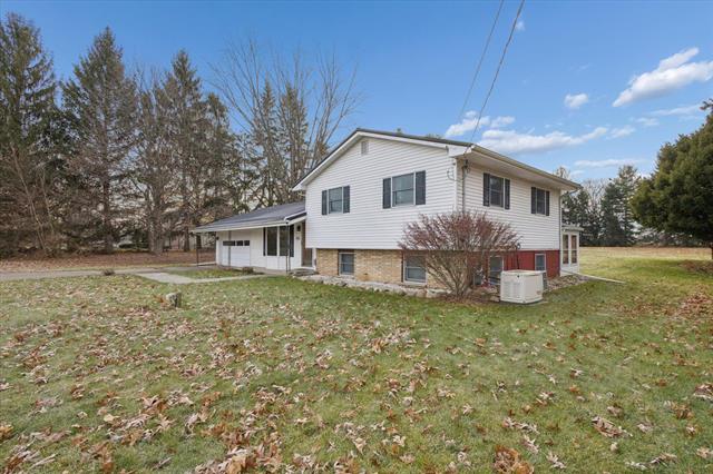 Builiding view three for 1622 Watkins, Battle Creek, MI. 49015