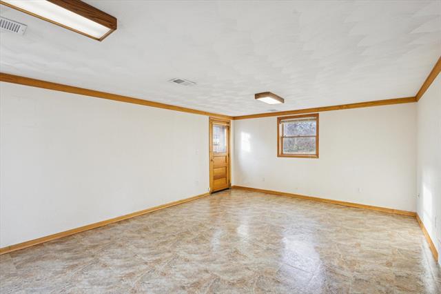 Builiding view twenty four for 1622 Watkins, Battle Creek, MI. 49015