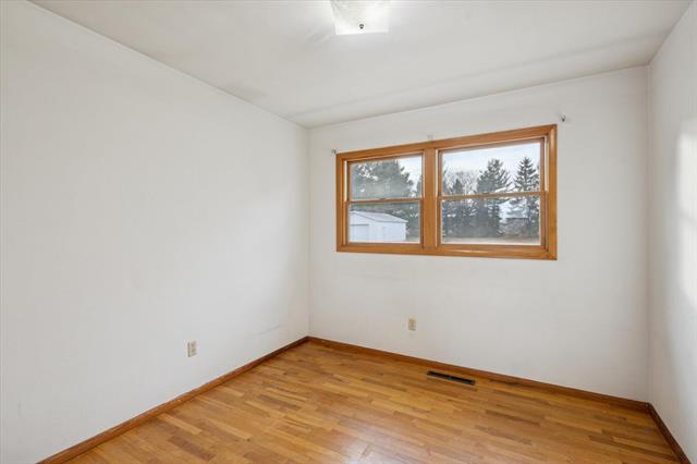 Builiding view twenty one for 1622 Watkins, Battle Creek, MI. 49015