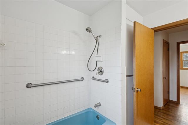 Builiding view twenty three for 1622 Watkins, Battle Creek, MI. 49015