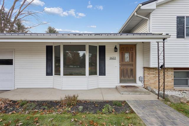 Builiding view two for 1622 Watkins, Battle Creek, MI. 49015