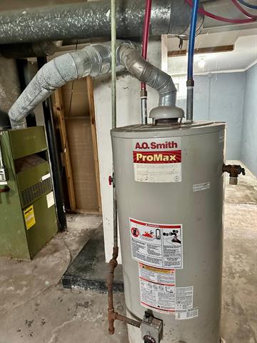 Builiding view nineteen for 2128 Hoyt, Muskegon, MI. 49444