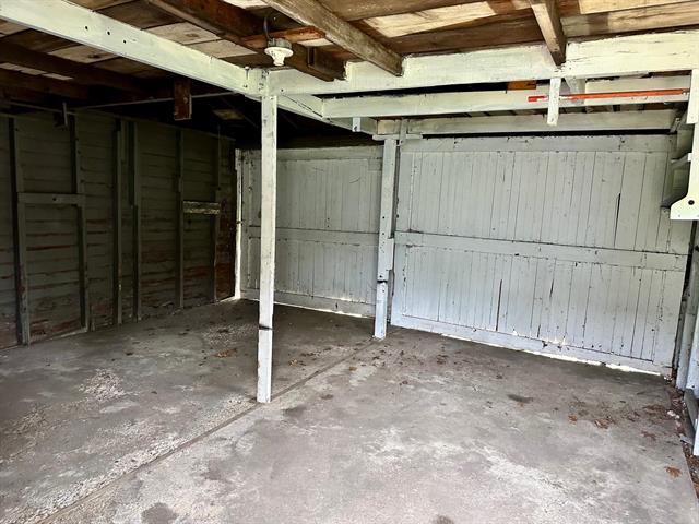 Builiding view twenty for 2128 Hoyt, Muskegon, MI. 49444