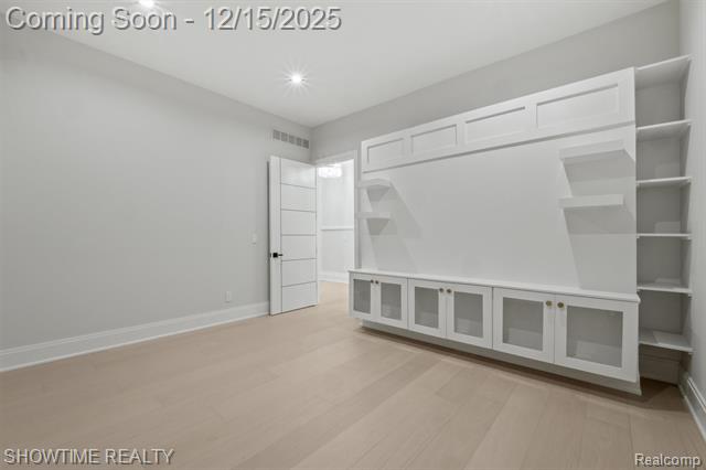 Builiding view eleven for 13281 Haddon, Fenton, MI. 48430