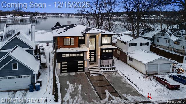 Builiding view five for 13281 Haddon, Fenton, MI. 48430