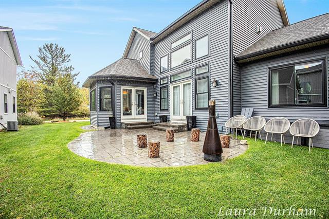 Builiding view thirty two for 408 Park, Douglas, MI. 49406