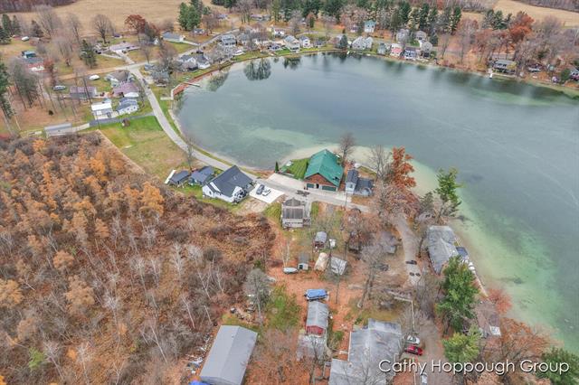 Builiding view thirty for 1401 White Birch, Stanton, MI. 48888