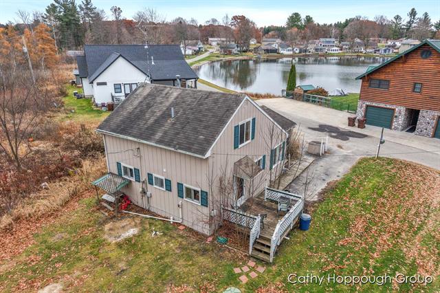 Builiding view twenty five for 1401 White Birch, Stanton, MI. 48888