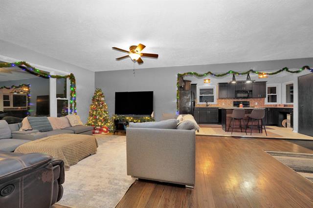 Builiding view ten for 117 Fairview, Niles, MI. 49120