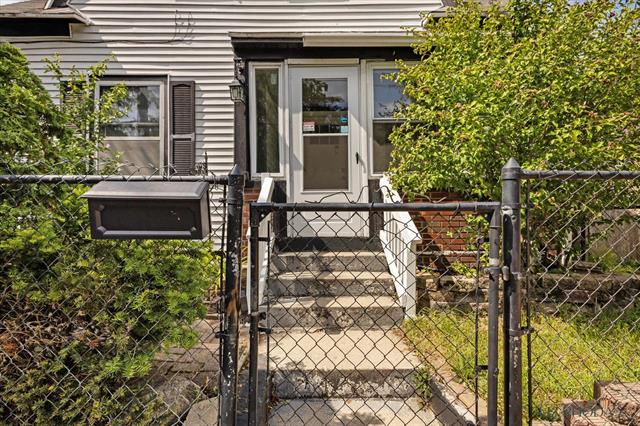 Builiding view three for 509 Diamond, Grand Rapids, MI. 49506