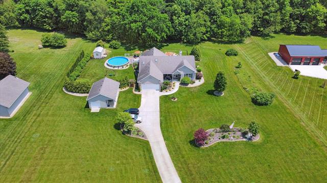 Builiding view fifty for 70825 Adamsville, Edwardsburg, MI. 49112