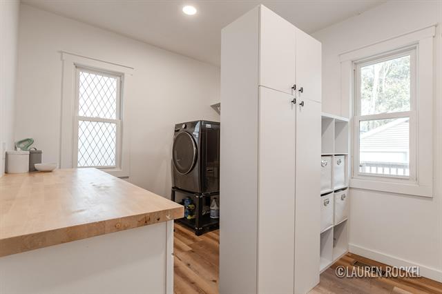 Builiding view eighteen for 1828 Willard, Grand Rapids, MI. 49507