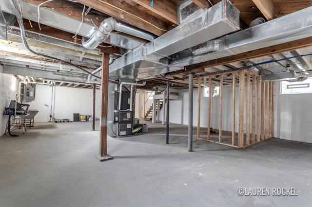 Builiding view thirty five for 1828 Willard, Grand Rapids, MI. 49507