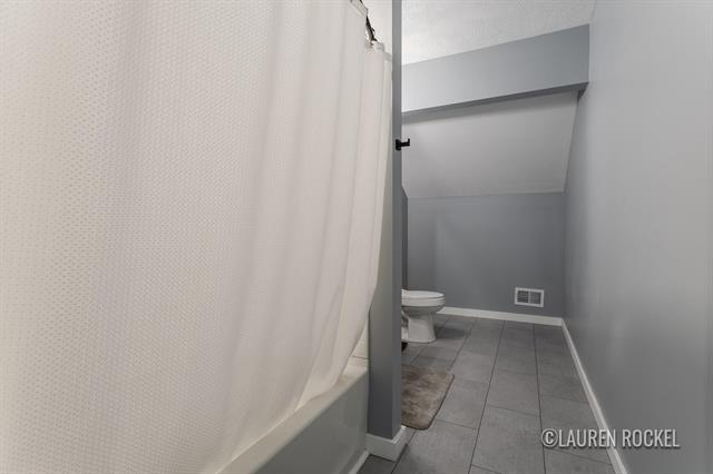 Builiding view thirty for 1828 Willard, Grand Rapids, MI. 49507