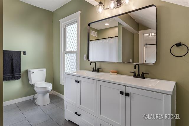 Builiding view twenty five for 1828 Willard, Grand Rapids, MI. 49507