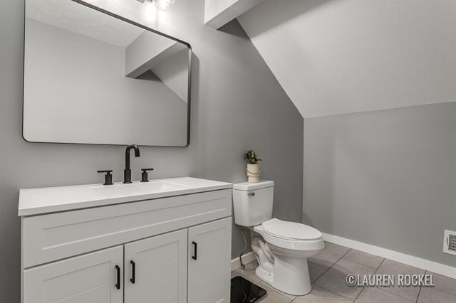 Builiding view twenty nine for 1828 Willard, Grand Rapids, MI. 49507