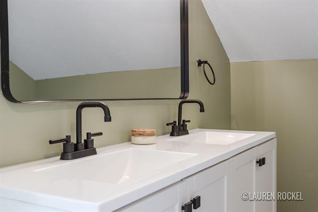 Builiding view twenty seven for 1828 Willard, Grand Rapids, MI. 49507