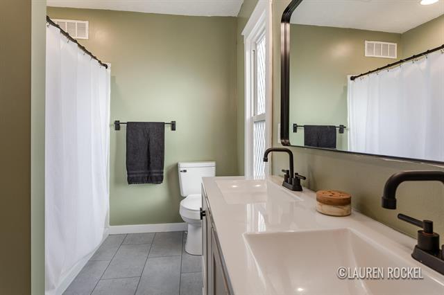 Builiding view twenty six for 1828 Willard, Grand Rapids, MI. 49507