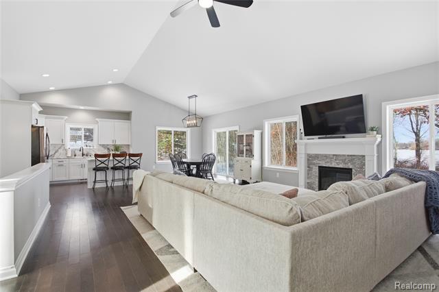 Builiding view six for 2430 Judah, Lake Orion, MI. 48359