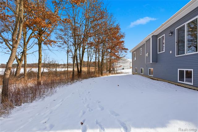 Builiding view twenty eight for 2430 Judah, Lake Orion, MI. 48359