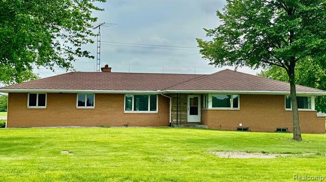 front view for 1727 Norvell Road, Grass Lake, Mi. 49240