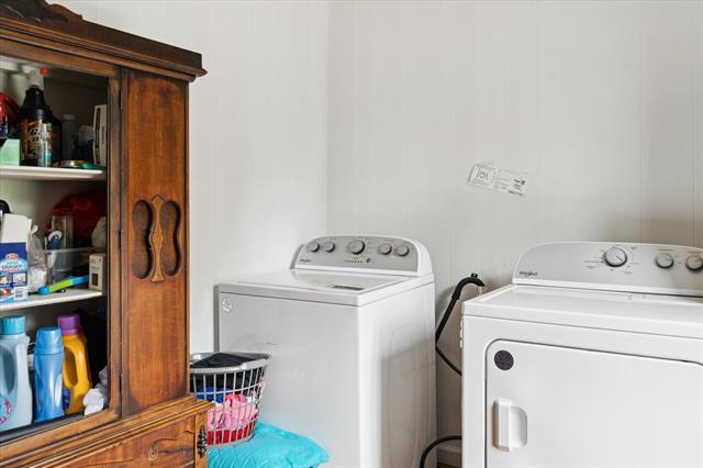 Builiding view twenty two for 308 State, Albion, MI. 49224