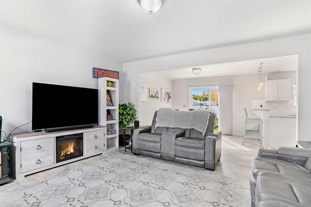 Builiding view eight for 330 Lotz, Wayland, MI. 49348