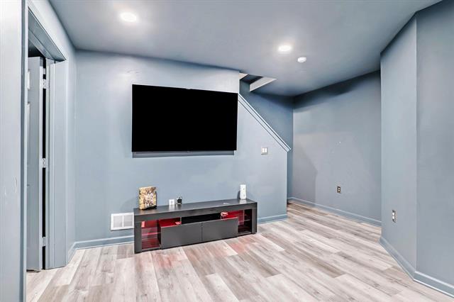 Builiding view twenty six for 330 Lotz, Wayland, MI. 49348