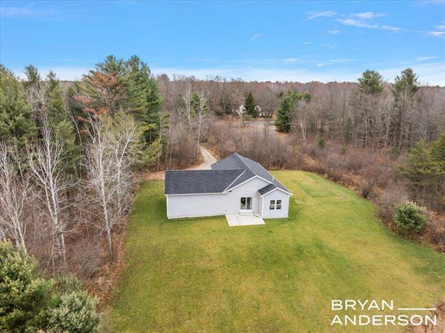 Builiding view forty three for 2555 River, Muskegon, MI. 49445