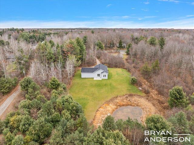 Builiding view forty two for 2555 River, Muskegon, MI. 49445