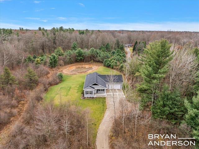 Builiding view thirty five for 2555 River, Muskegon, MI. 49445