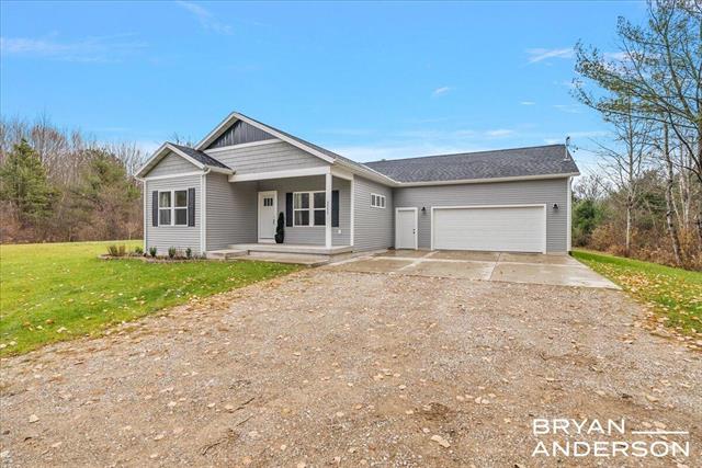 Builiding view two for 2555 River, Muskegon, MI. 49445