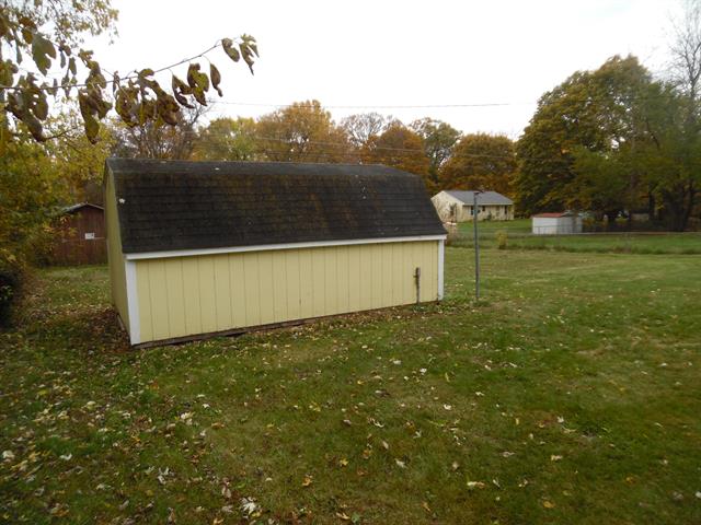 Builiding view twenty for 216 Miller, Albion, MI. 49224