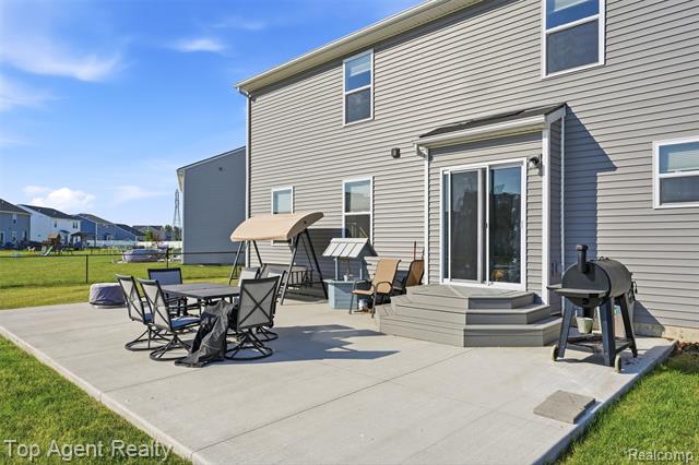 Builiding view thirty for 58286 Salt River, New Haven, MI. 48048