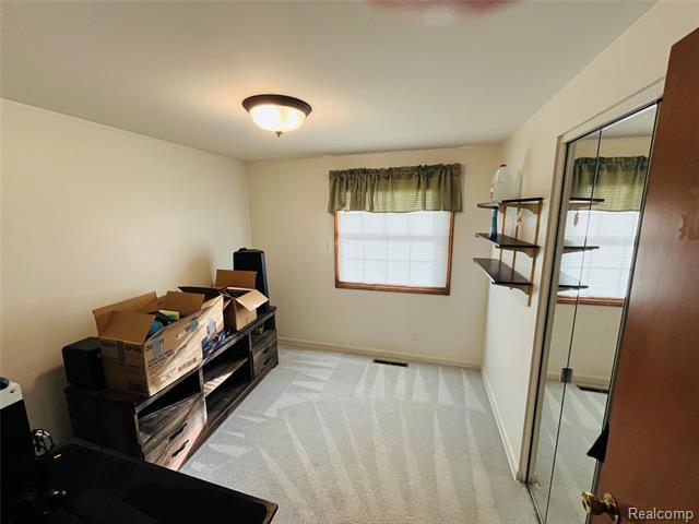 Builiding view ten for 8368 E Lippincott Blvd, Davison, MI. 48423