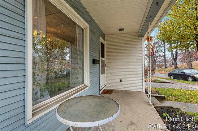 Builiding view four for 240 Yeomans, Ionia, MI. 48846