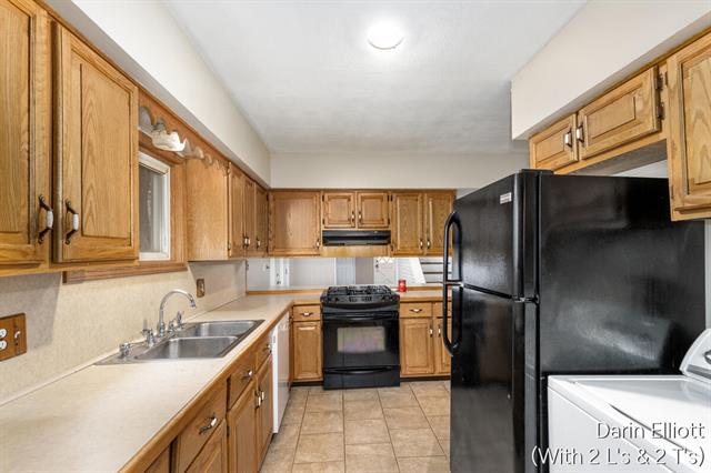 Builiding view nine for 240 Yeomans, Ionia, MI. 48846