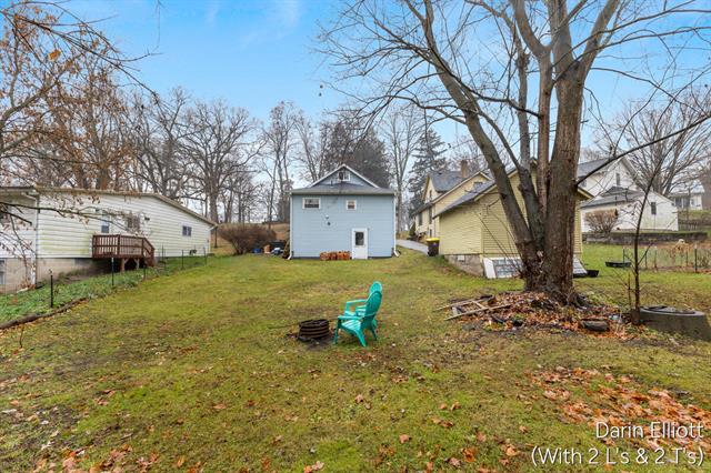 Builiding view thirty three for 240 Yeomans, Ionia, MI. 48846