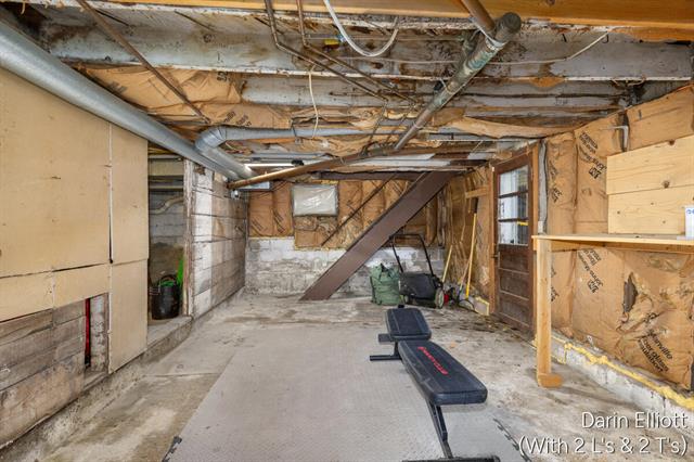 Builiding view twenty four for 240 Yeomans, Ionia, MI. 48846