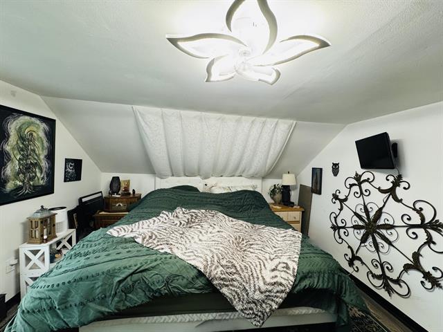 Builiding view fifteen for 324 15Th, Niles, MI. 49120